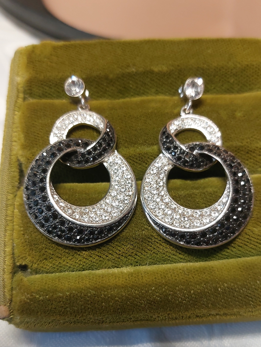Black & Clear Crystal Drop Earrings Silvertone